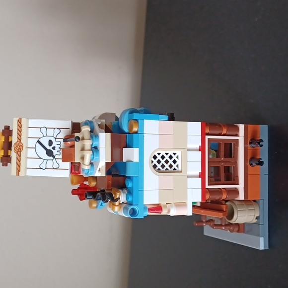 Set of 4 Miniature Blocks Pirate house,Candy shop, Nut store, Disney for age 8+ - Picture 3 of 14